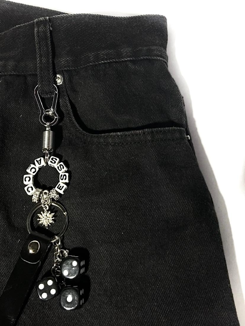 Leathẻ Alphabet - Keychain