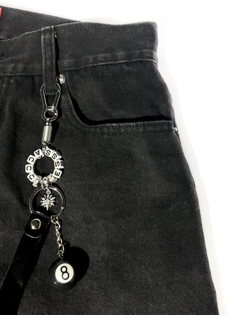 Leathẻ Alphabet - Keychain