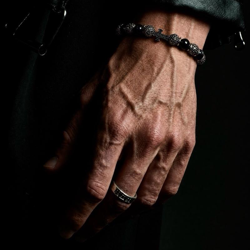 Access Black Cross - Bracelet