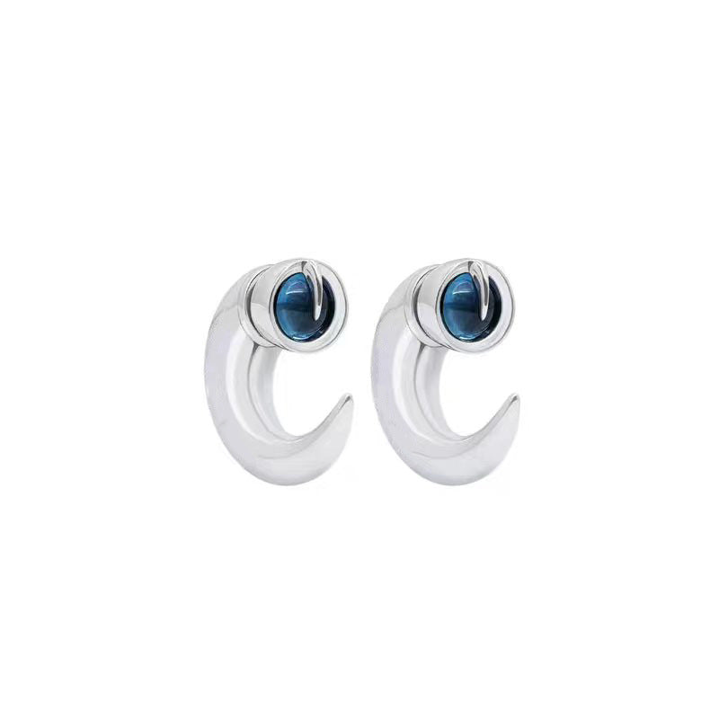 Nail Earing