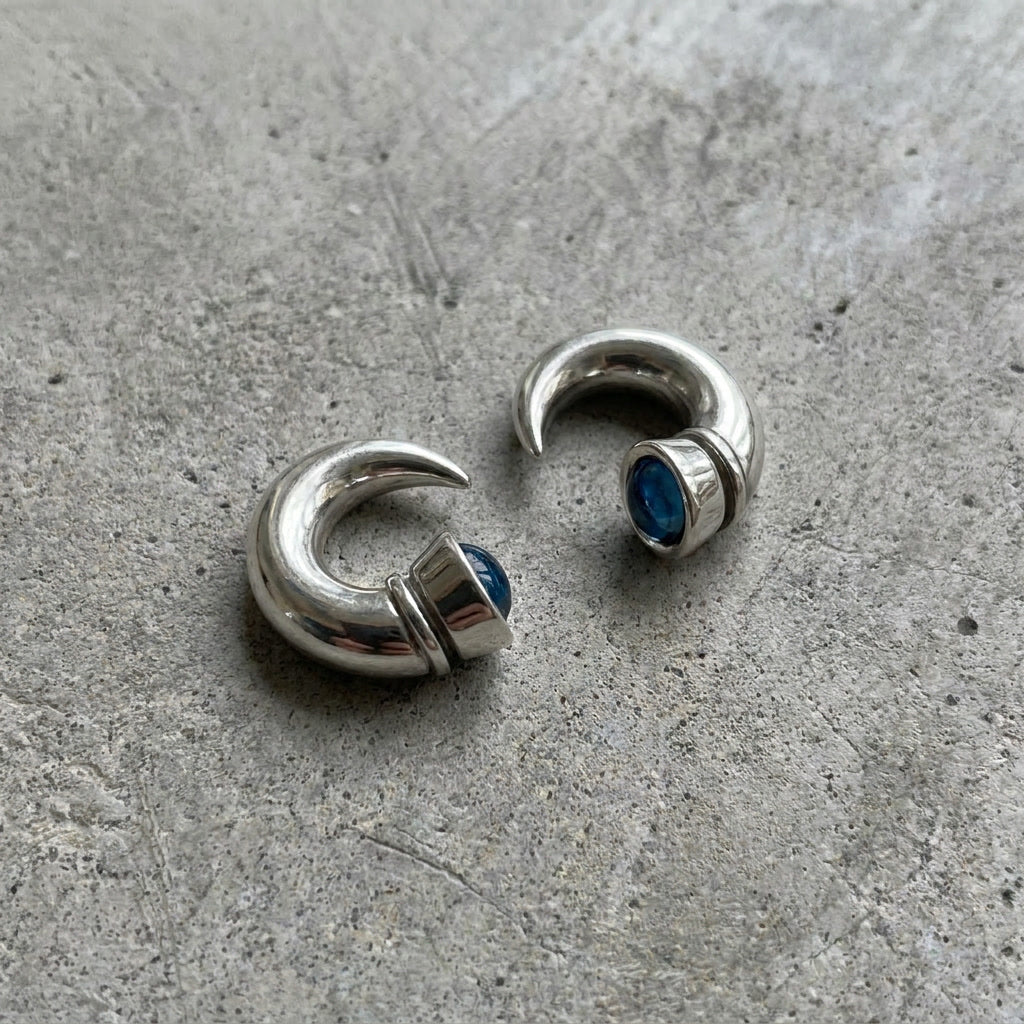 Nail Earing
