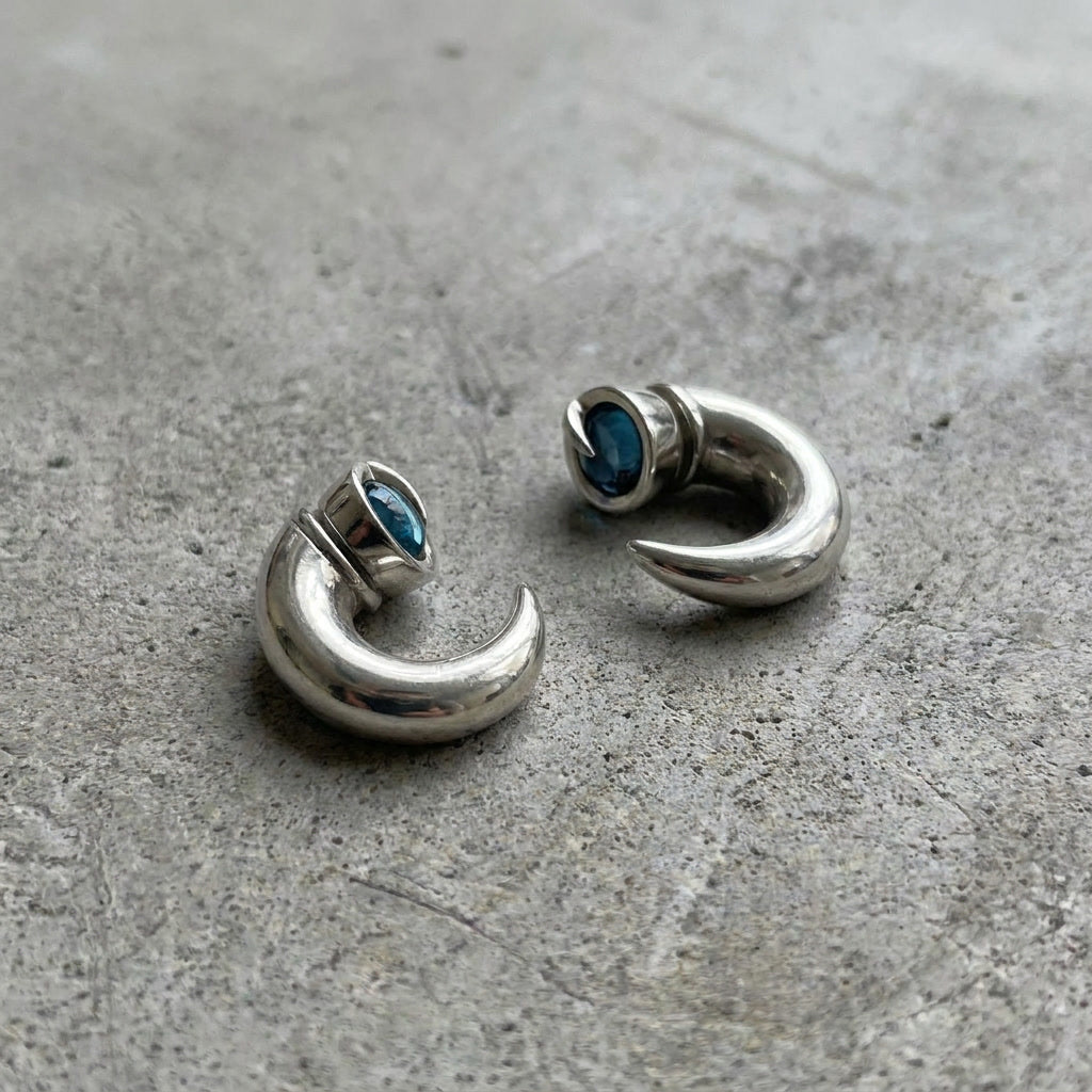 Nail Earing