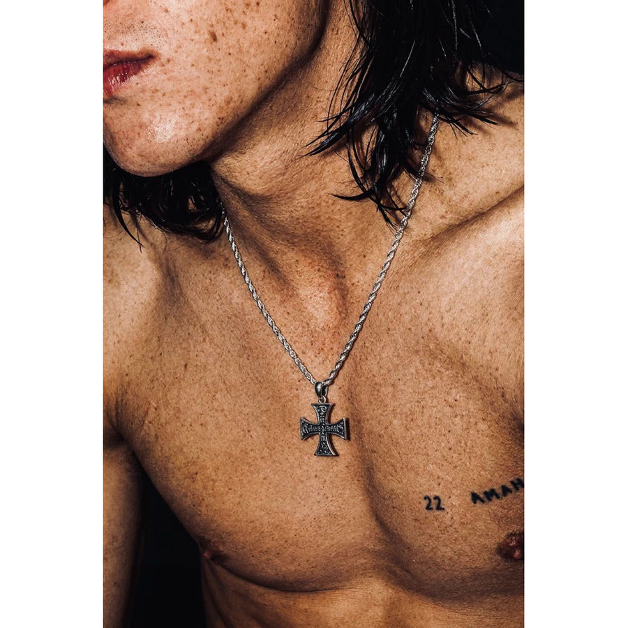 Access Chopper - Necklace